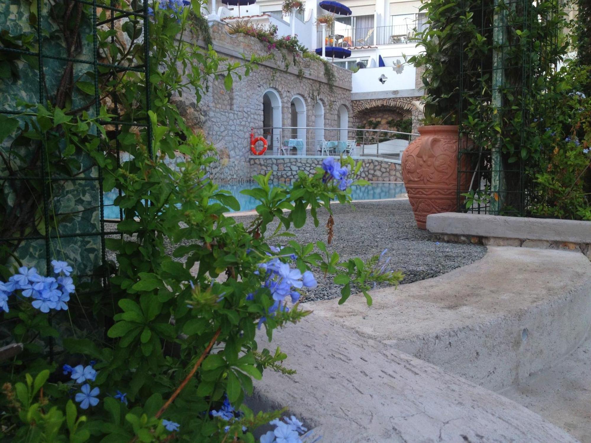 Hotel La Floridiana Капри Экстерьер фото